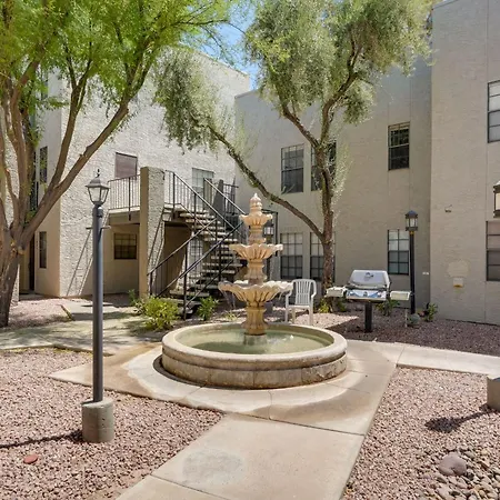 Scottsdale Condo About 1 Mi To Spring Training!